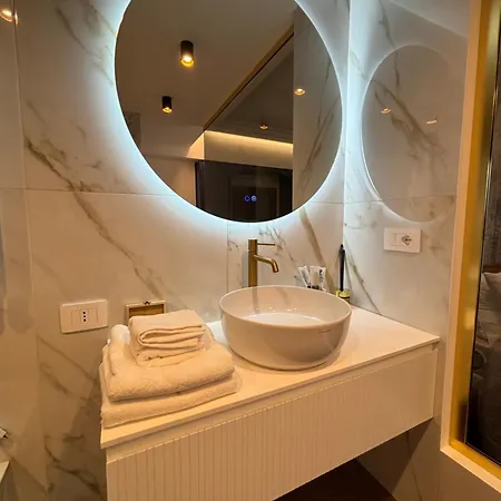 Atrium Regal Bed & Breakfast 4*