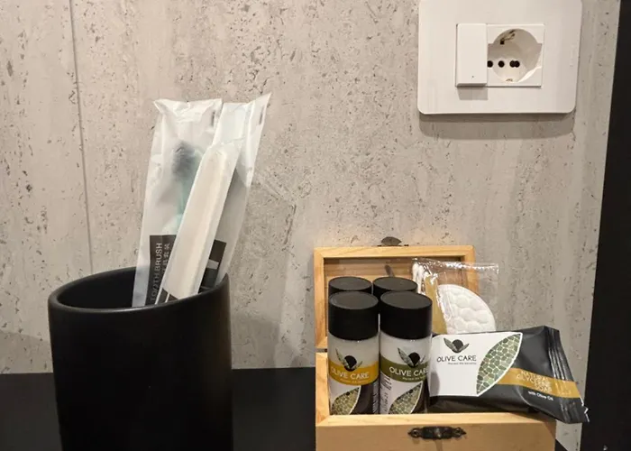 Atrium Regal Bed and Breakfast *